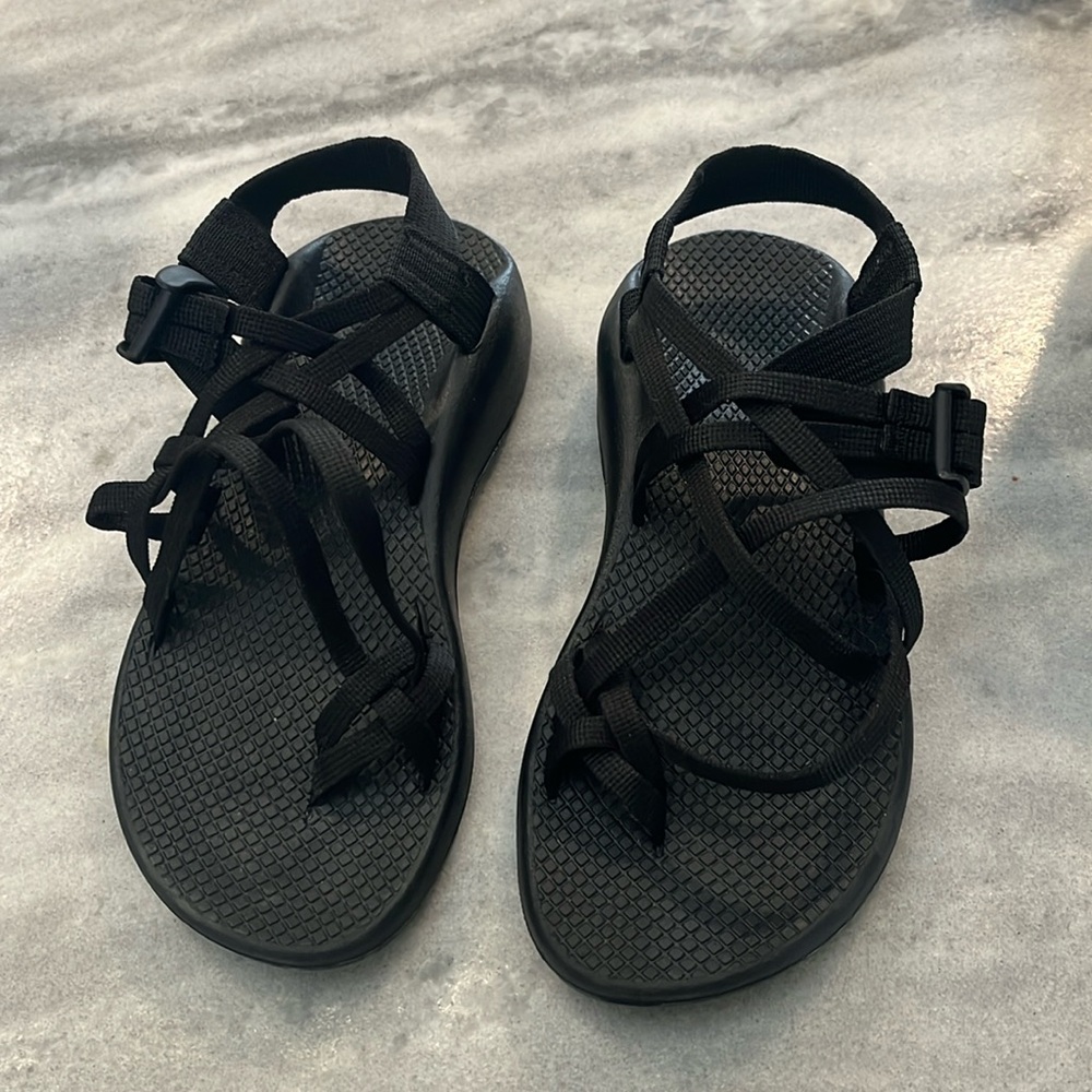 Strappy Black Women Chaco